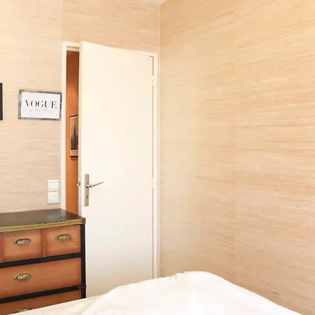 Spacious 3-bedroom With Balcony アパート パリ